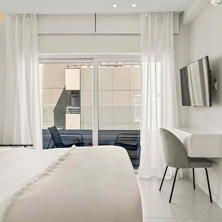 Phaedrus Living Coastal Seaside Residences 04 Apartamento