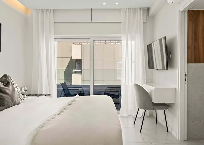 Phaedrus Living Coastal Seaside Residences 04 Apartament